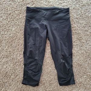 Black cropped Lululemon leggings size 8